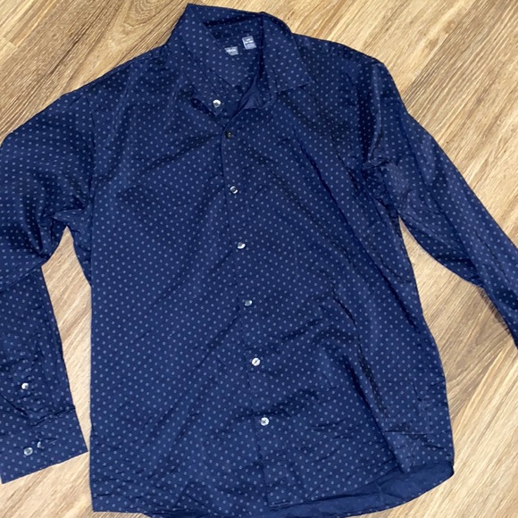 Van Heusen Other - 3/$30 Van Heusen Flex Shirt